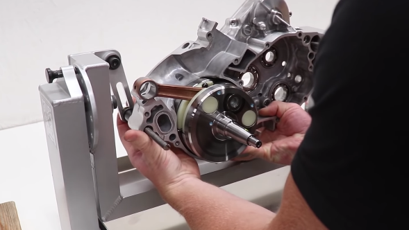 Two-stroke engine rebuild